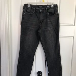 Judy Blue Jeans, Grey, Boyfriend fit. Like new. Smoke free home.